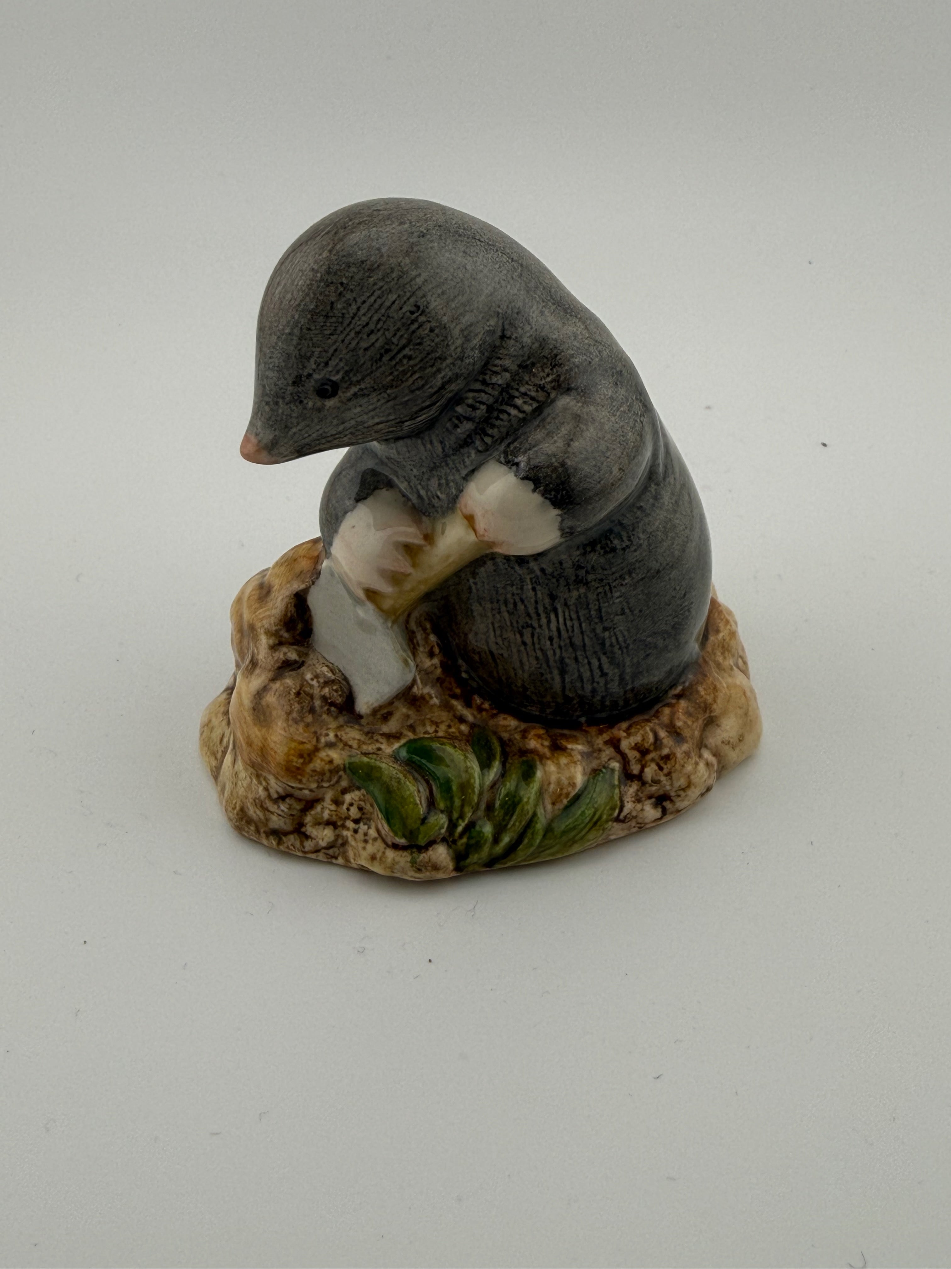 Beswick Beatrix Potter "Diggory Diggory Delvet" Figurine - © Frederick Warne & Co. 1982, 3"