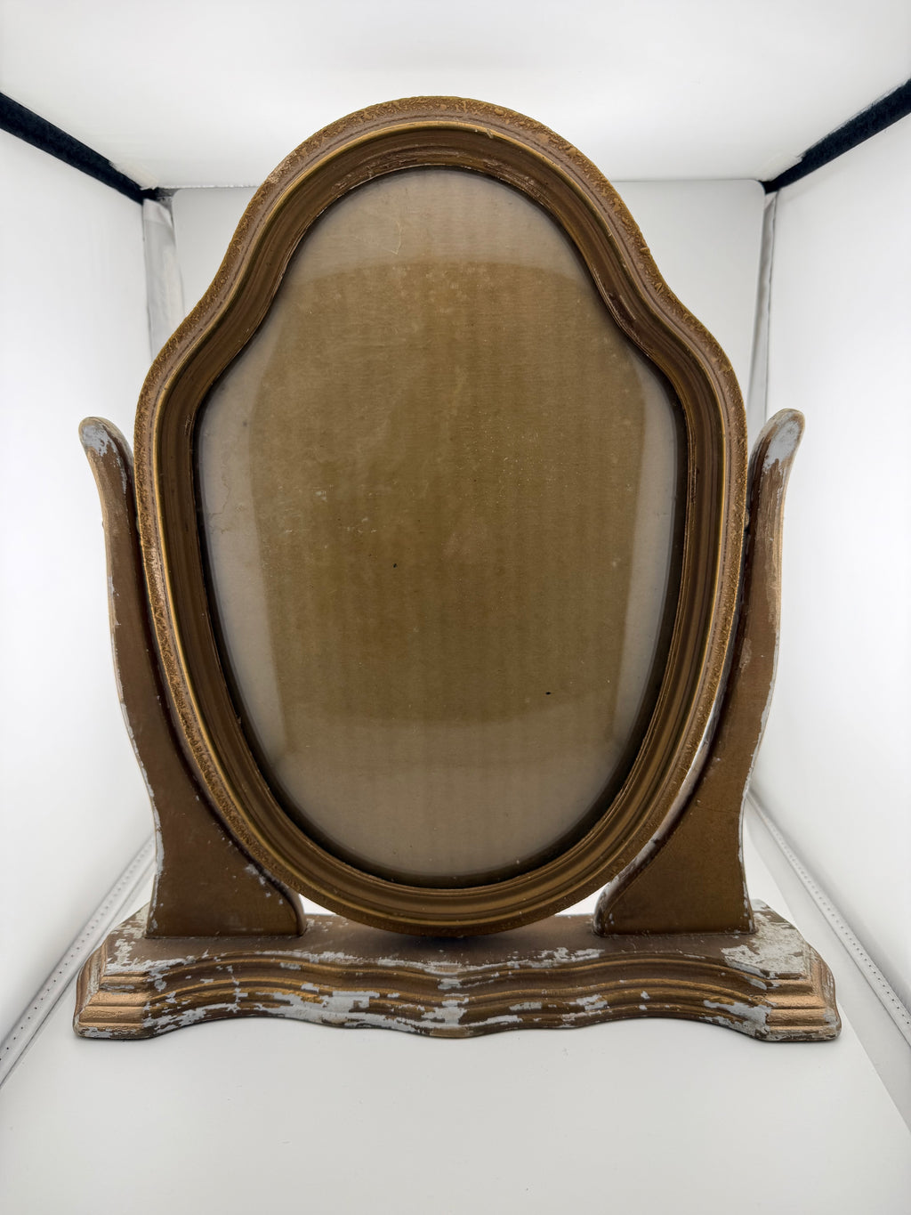 Vintage Victorian Oval Swing Frame with Convex Glass, 15"H x 14"W