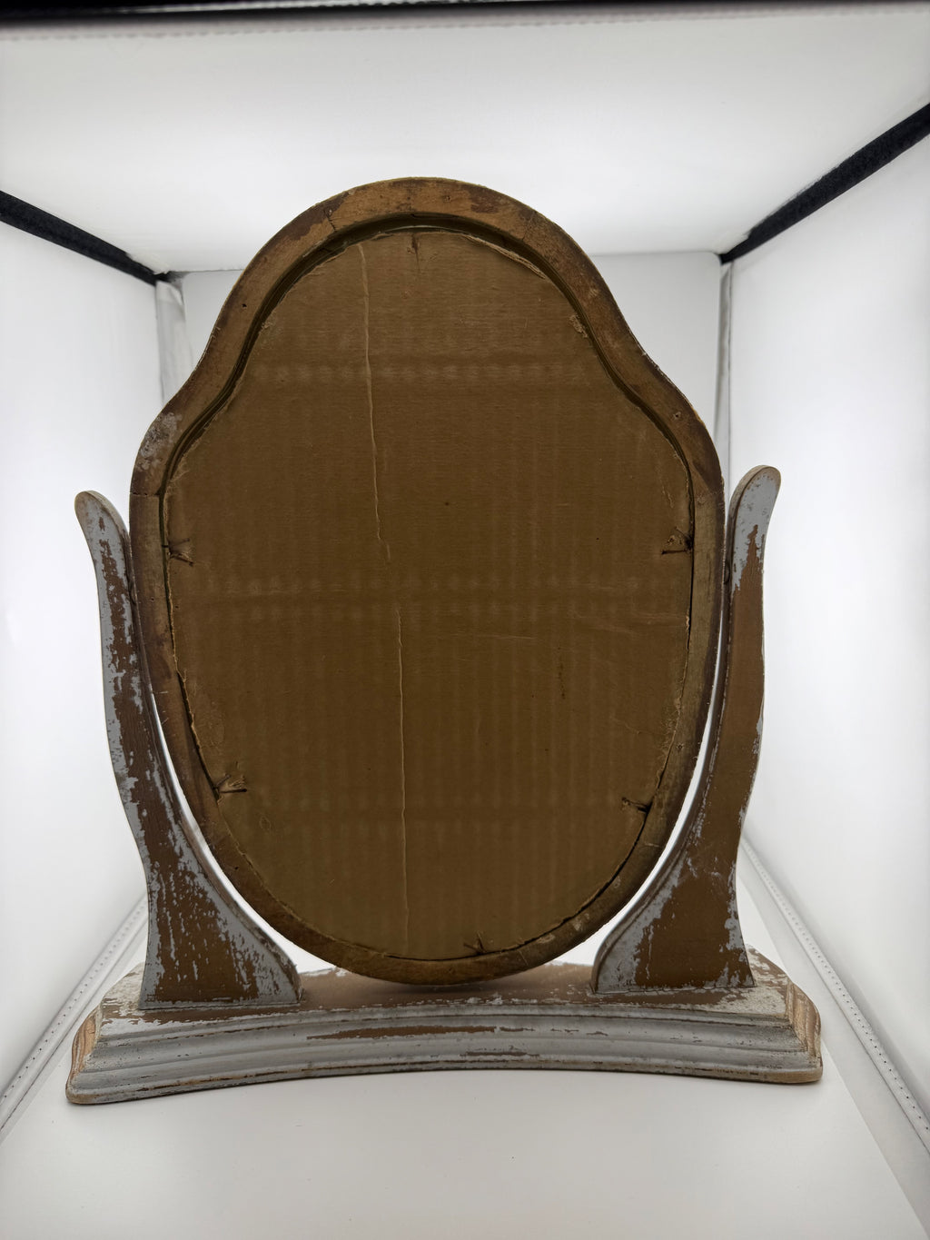 Vintage Victorian Oval Swing Frame with Convex Glass, 15"H x 14"W