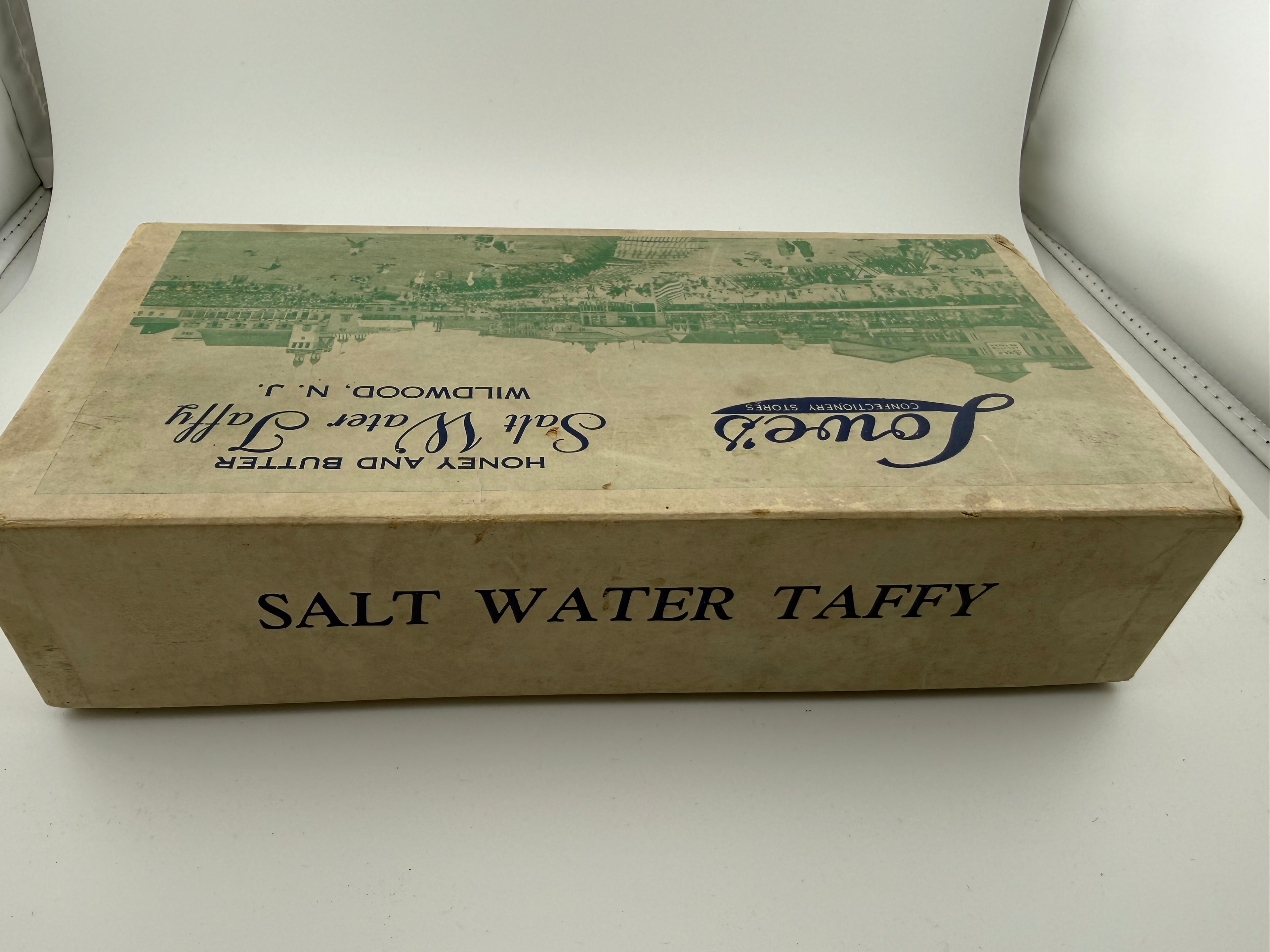 Vintage Lowe's Salt Water Taffy Candy Box - Lowe's Confectionery Stores Wildwood NJ