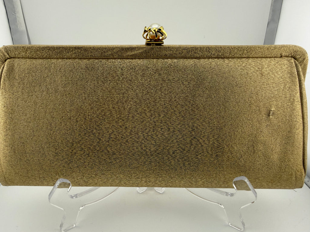 Vintage 1960s Gold Lamé Evening Clutch with Pearl and Gold Scrollwork Kiss-Lock Clasp