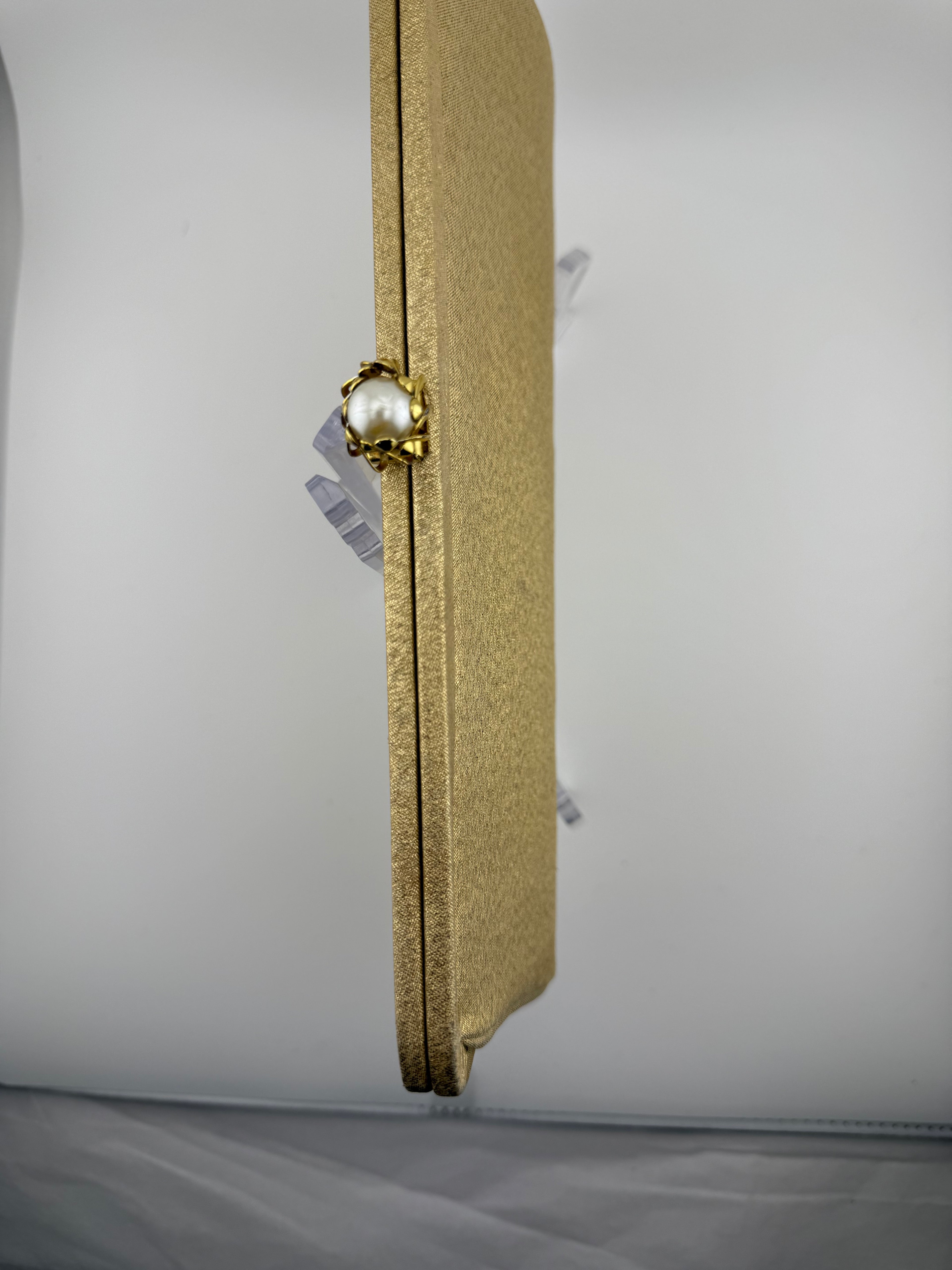 Vintage 1960s Gold Lamé Evening Clutch with Pearl and Gold Scrollwork Kiss-Lock Clasp