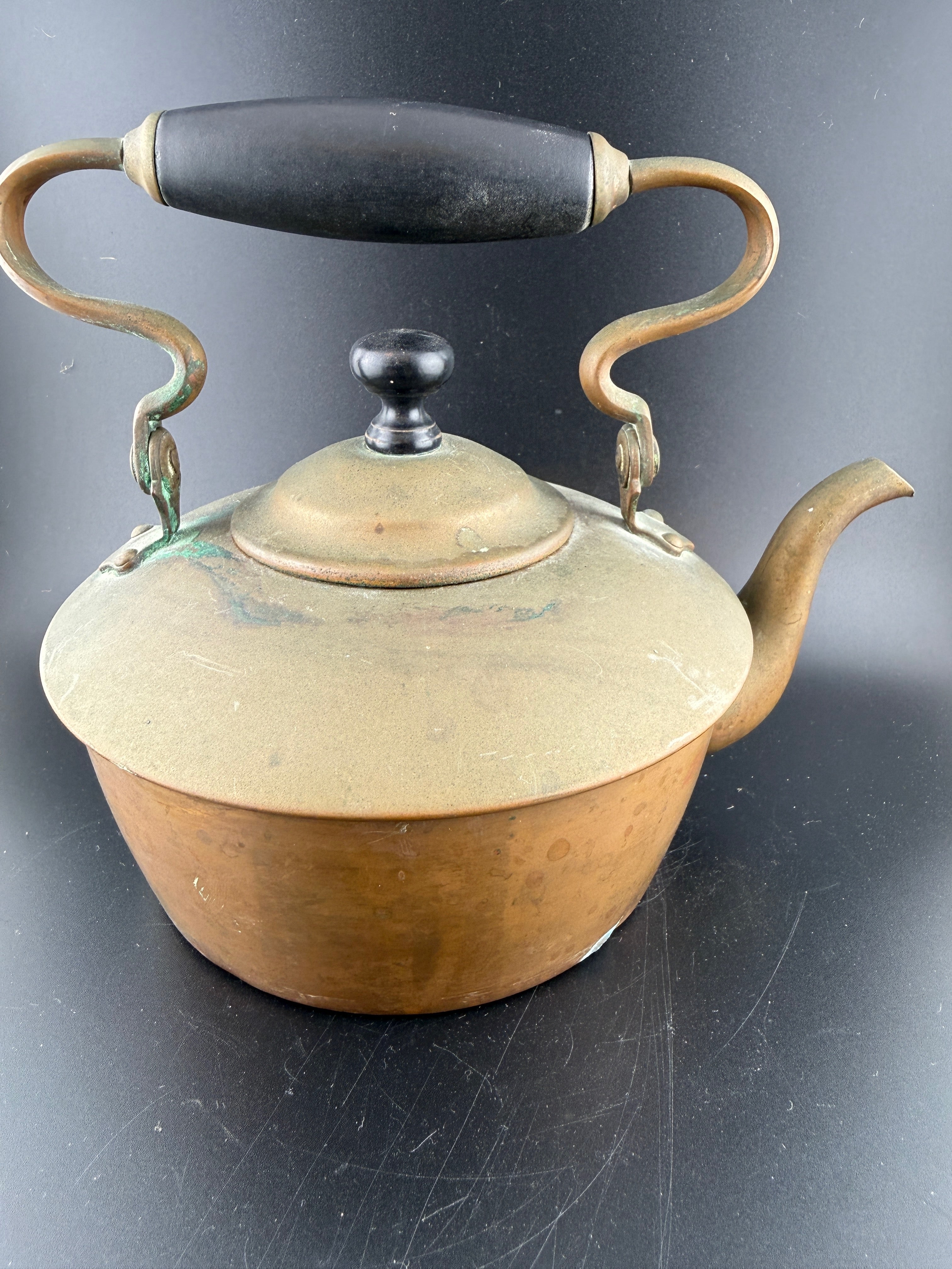Antique Copper Electric Kettle with Heating Stand – Gooseneck Spout, Ebonized Wood Handle