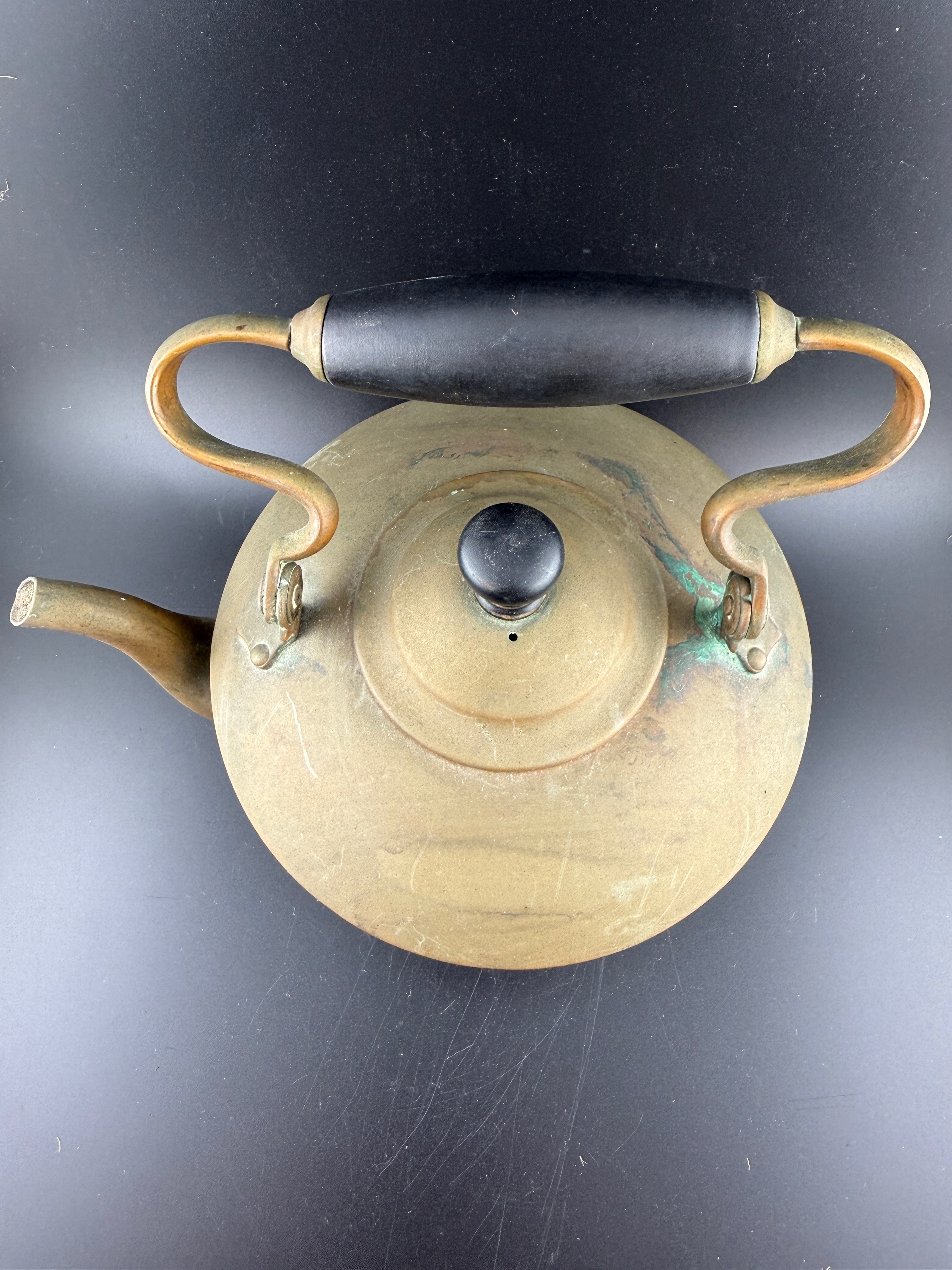 Antique Copper Electric Kettle with Heating Stand – Gooseneck Spout, Ebonized Wood Handle