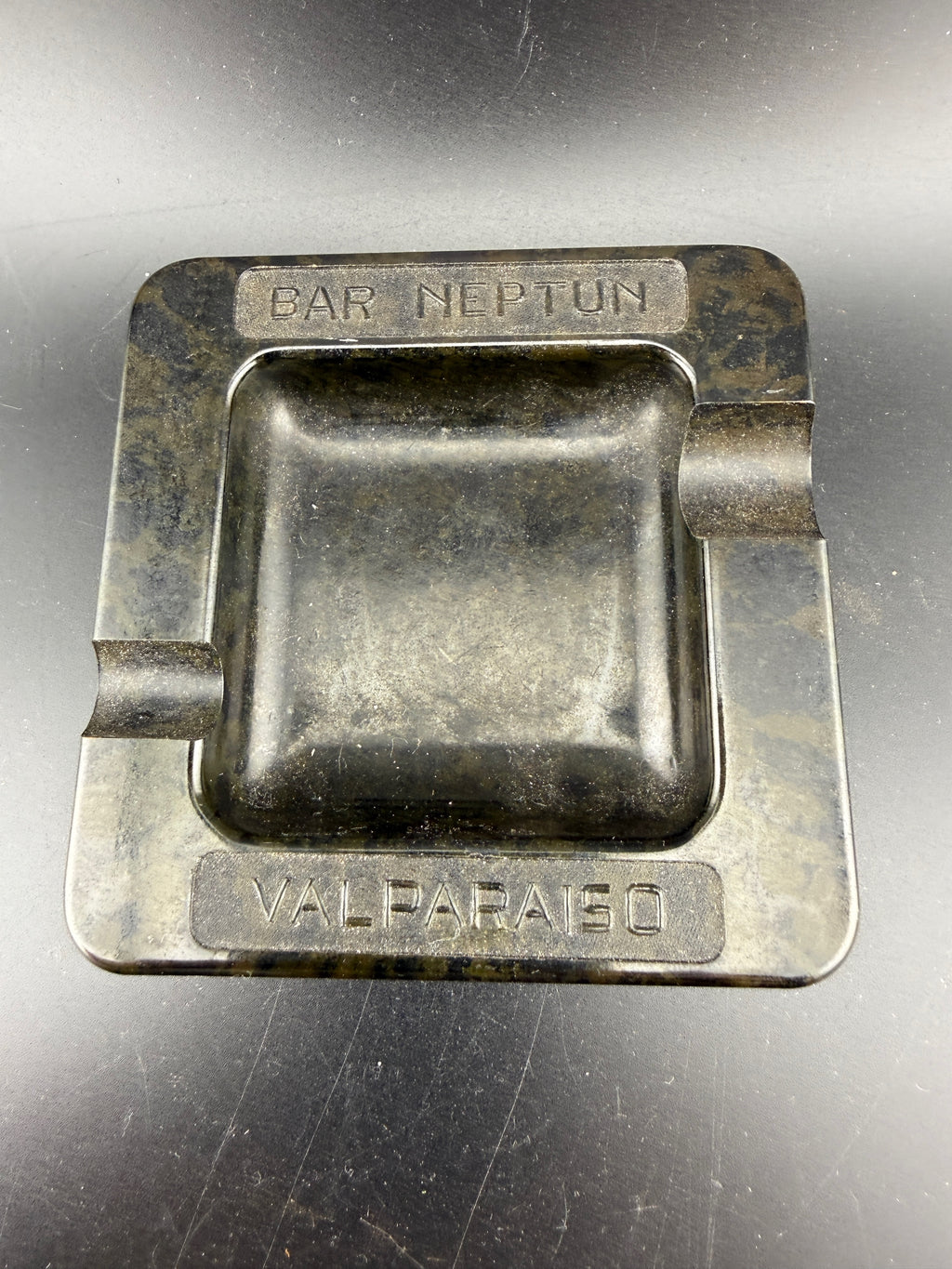 Bar Neptun Valparaíso Advertising Ashtray — Marbled Bakelite, Cigar & Cigarette Rests, 3.5"
